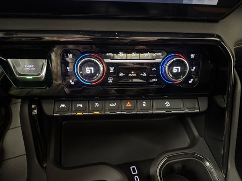 Used 2025 GMC Sierra 1500 AT4 w/ AT4 Premium Package image 23