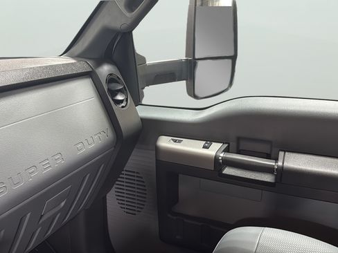 New 2025 Ford F650 2WD Regular Cab Super Duty image 18