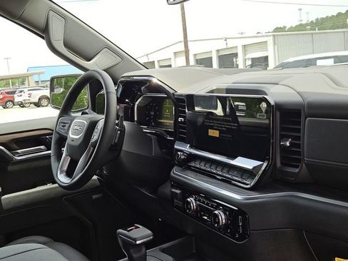 New 2026 GMC Sierra 1500 SLT w/ SLT Premium Package AWD/4WD image 16