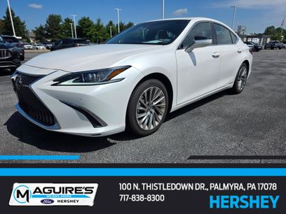 Used 2021 Lexus ES 300h w/ Accessory Package