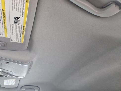 Used 2023 Chevrolet Equinox LS w/ LS Convenience Package image 29