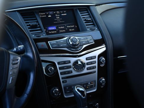 Used 2019 INFINITI QX80 Luxe w/ 22" Wheel Package image 24