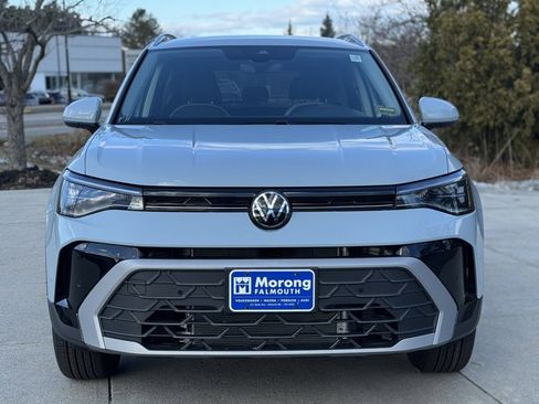 New 2026 Volkswagen Taos SE image 3