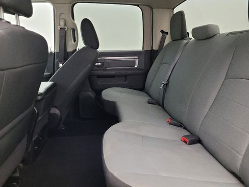 Used 2021 RAM 1500 Classic SLT RWD image 18