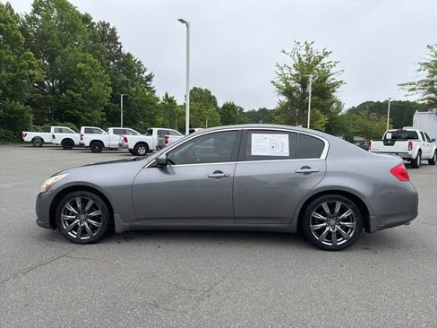 Used 2013 INFINITI G37 Journey w/ Premium Pkg RWD image 2