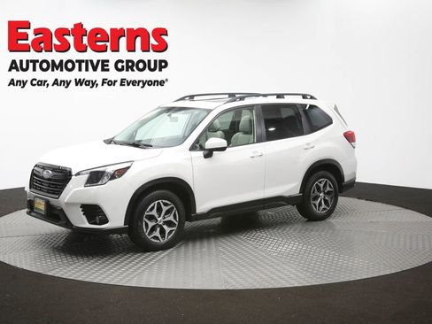 Used 2022 Subaru Forester Premium AWD/4WD image 60