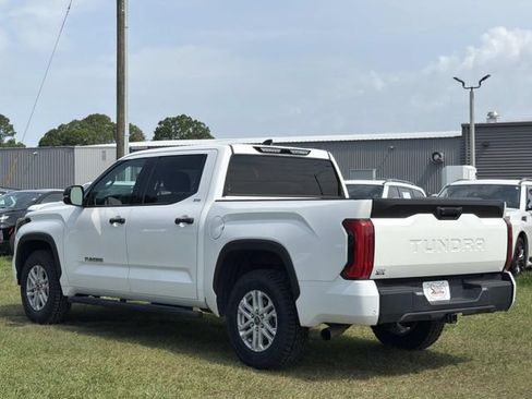 Used 2022 Toyota Tundra SR5 w/ Convenience Package RWD image 10