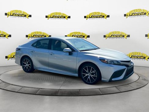 Used 2024 Toyota Camry SE FWD image 7