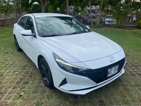 Certified 2021 Hyundai Elantra SEL image 19