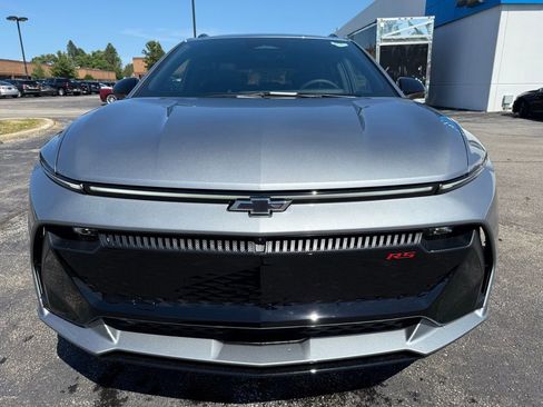 New 2025 Chevrolet Equinox EV RS image 2