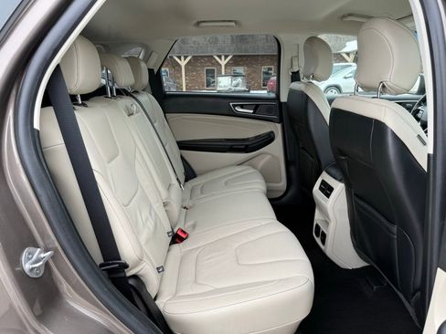 Used 2019 Ford Edge Titanium w/ Cold Weather Package image 18