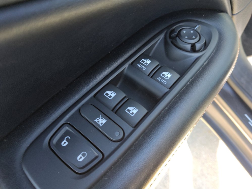 Used 2021 Jeep Compass Latitude FWD image 27