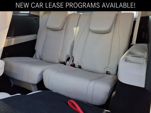 Certified 2026 Mercedes-Benz GLS 450 4MATIC image 18