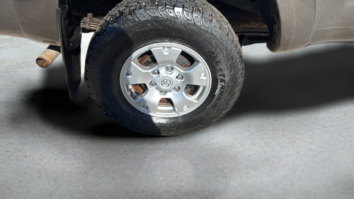 Used 2013 Toyota Tacoma 4x4 Access Cab V6 w/ TRD Off-Road Pkg image 21