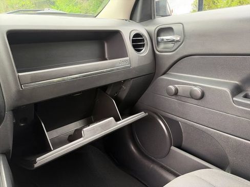 Used 2016 Jeep Patriot Sport FWD image 26
