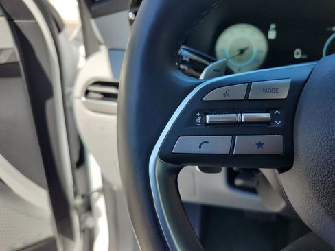 Used 2025 Hyundai Palisade SEL FWD image 13