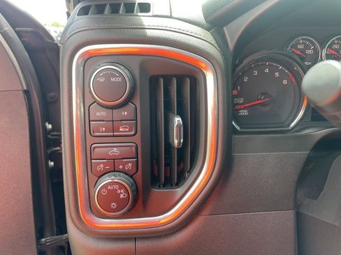 Used 2021 Chevrolet Silverado 1500 LT image 17