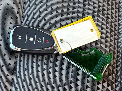 Used 2024 Chevrolet Trax LT image 27