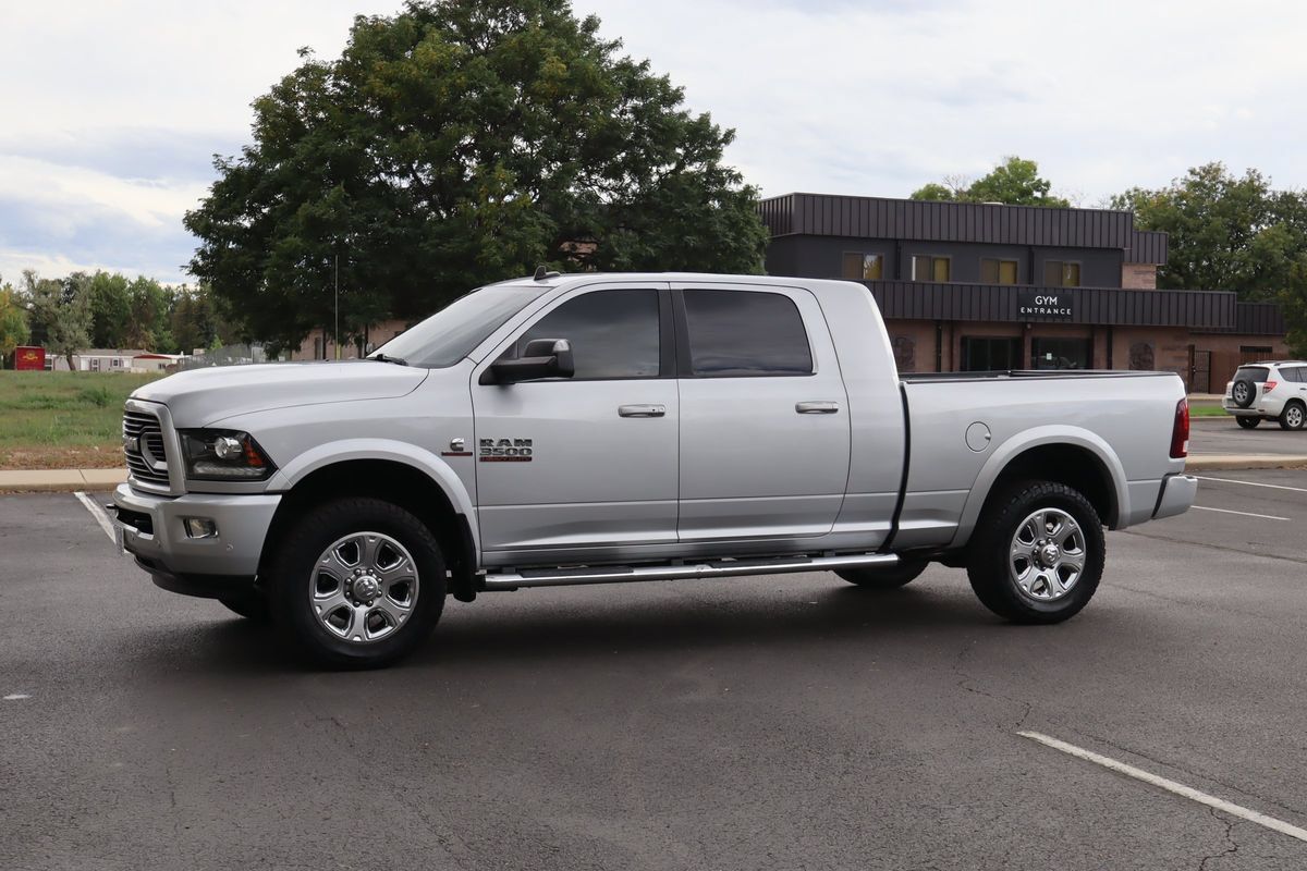 Used 2018 RAM 3500 Laramie w/ Sport Appearance Group AWD/4WD image 10