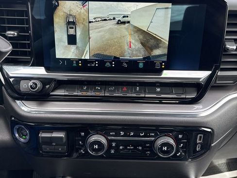 Used 2024 Chevrolet Silverado 2500 High Country image 16