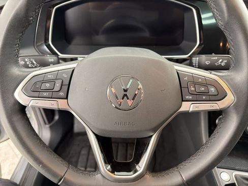 Used 2024 Volkswagen Jetta SE w/ Panoramic Sunroof Package FWD image 17