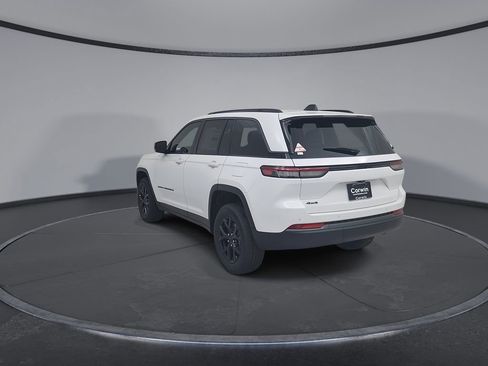 New 2026 Jeep Grand Cherokee Laredo image 10