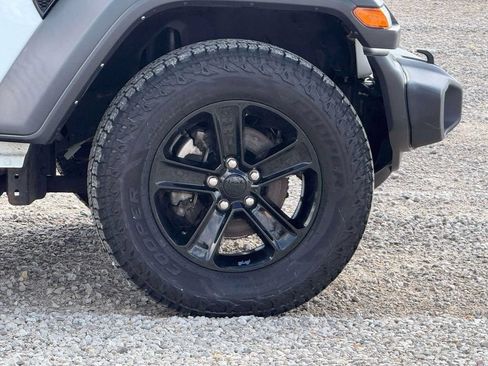 Used 2022 Jeep Wrangler Unlimited Sport AWD/4WD image 9