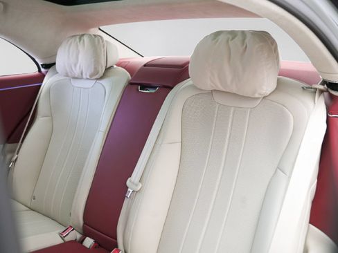 Used 2023 Bentley Flying Spur V8 AWD/4WD image 13