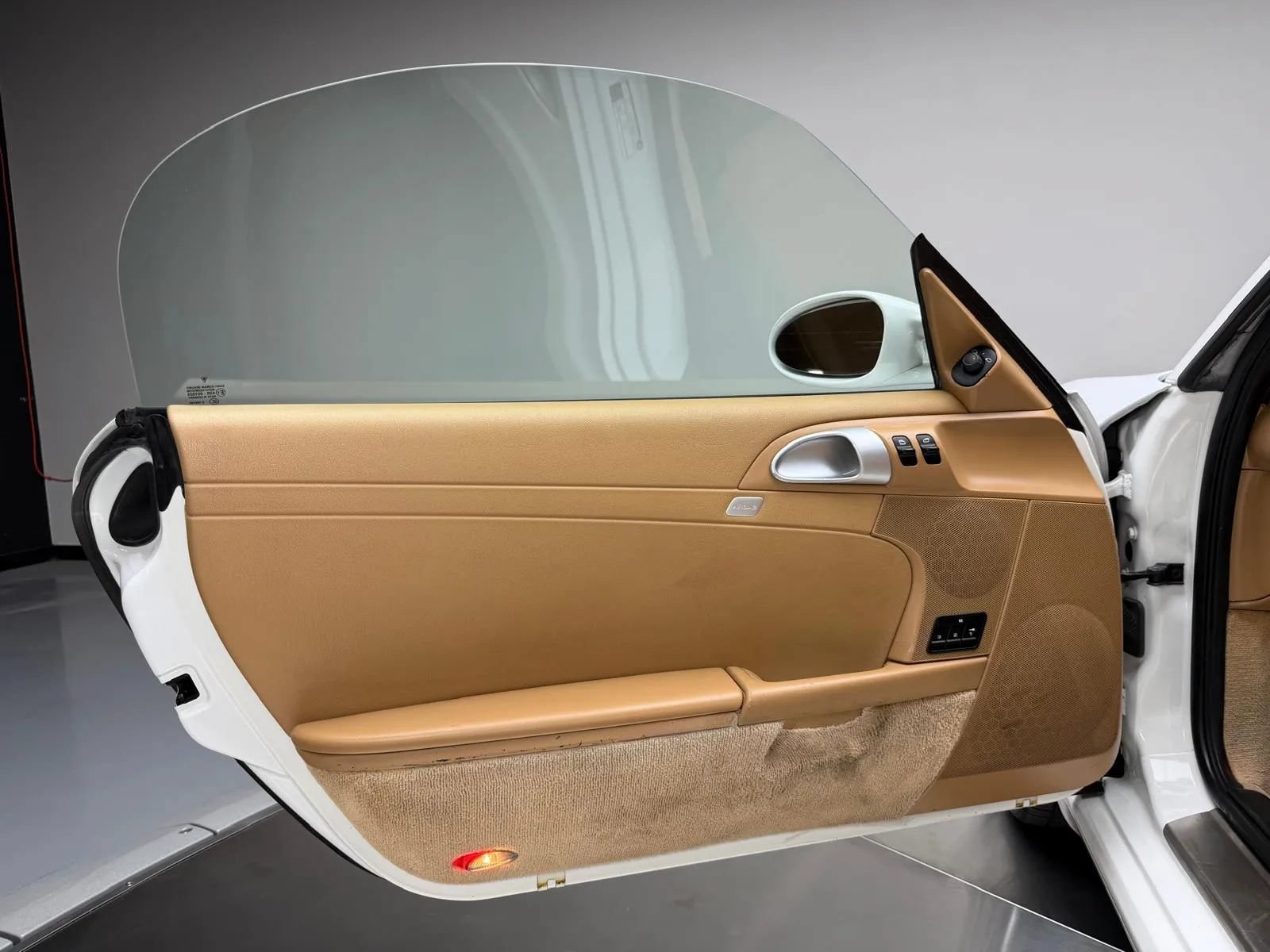 Used 2008 Porsche Boxster RWD image 16