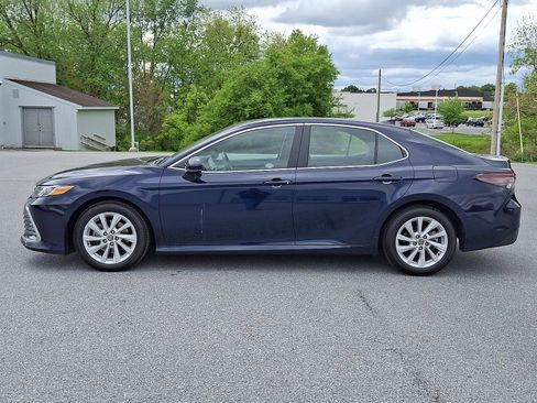 Certified 2022 Toyota Camry LE FWD image 4
