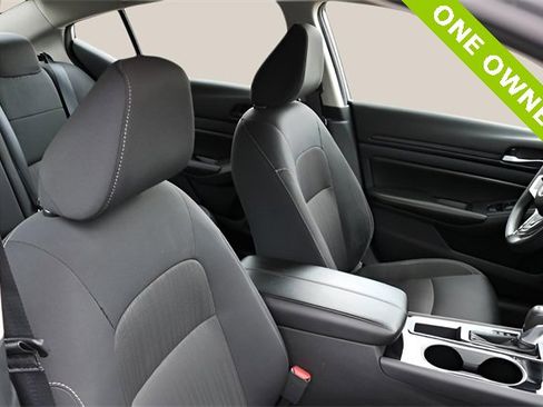 Used 2024 Nissan Altima 2.5 SV image 15