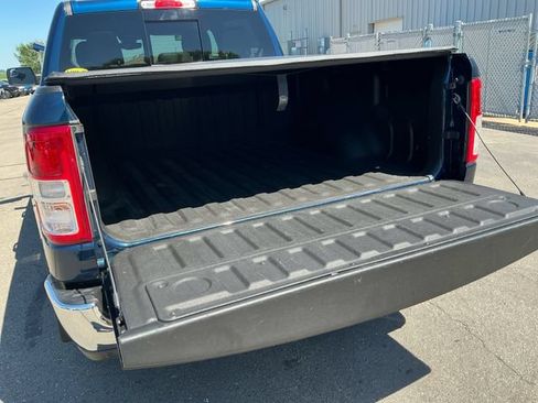 Used 2022 RAM 1500 Big Horn AWD/4WD image 12