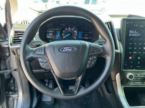 Used 2022 Ford Edge SE w/ Black Appearance Package AWD/4WD image 17