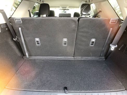 New 2025 Nissan Pathfinder S image 25