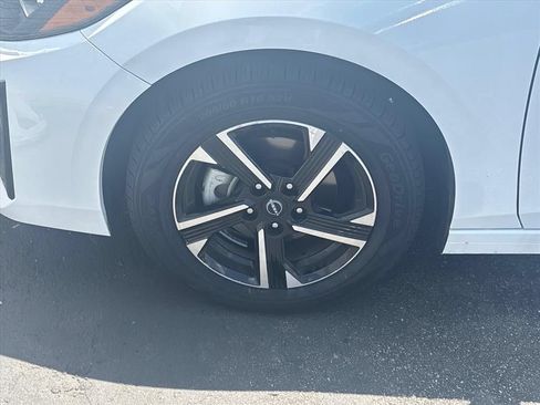 Used 2025 Nissan Sentra SV FWD image 4