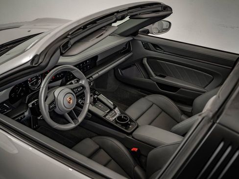 Certified 2022 Porsche 911 Targa 4 GTS image 21