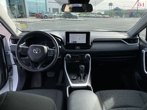 Used 2024 Toyota RAV4 XLE AWD/4WD image 11