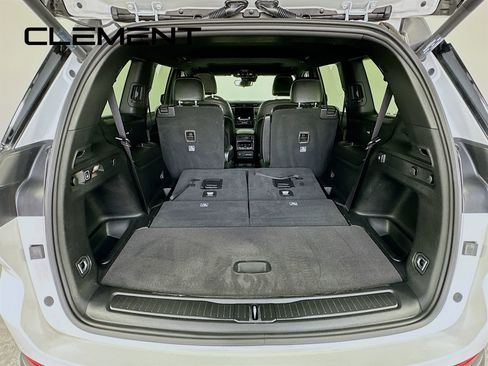 Used 2023 Jeep Grand Cherokee L Laredo image 11