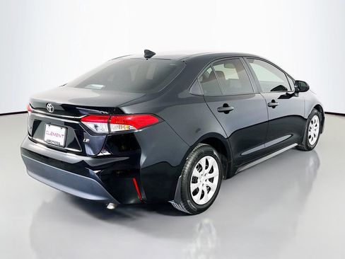 Used 2025 Toyota Corolla LE FWD image 7