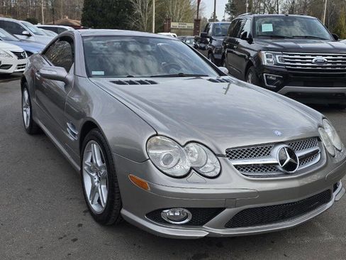 Used 2007 Mercedes-Benz SL 550 w/ AMG Sport Pkg image 3