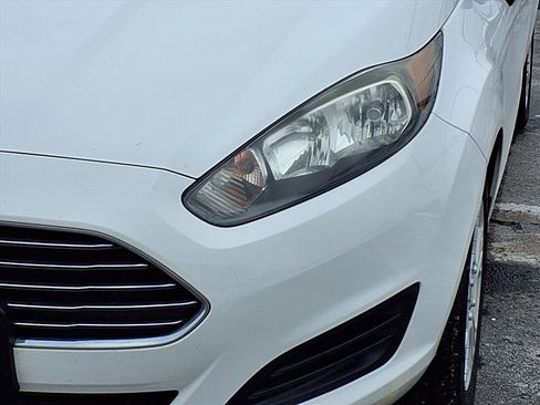 Used 2016 Ford Fiesta SE image 24