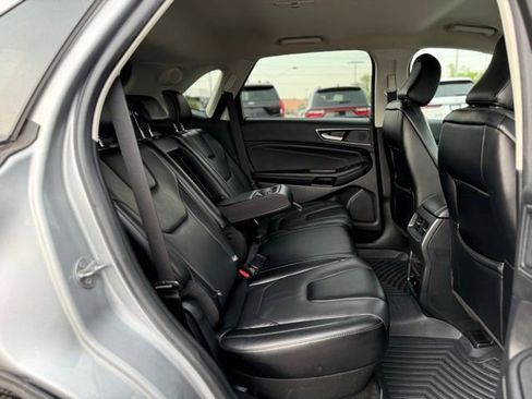 Used 2022 Ford Edge Titanium AWD/4WD image 17