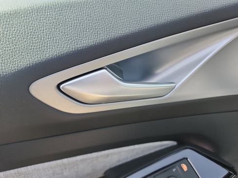 Used 2025 Volkswagen ID.4 Pro image 20