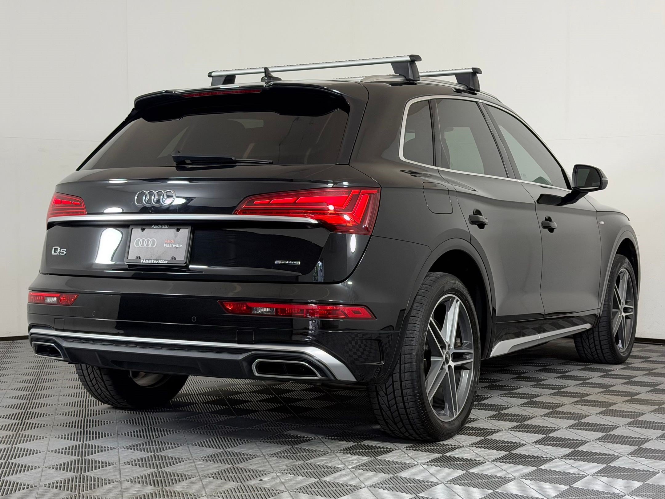 Used 2021 Audi Q5 e Premium Plus w/ Premium Plus Package AWD/4WD image 9