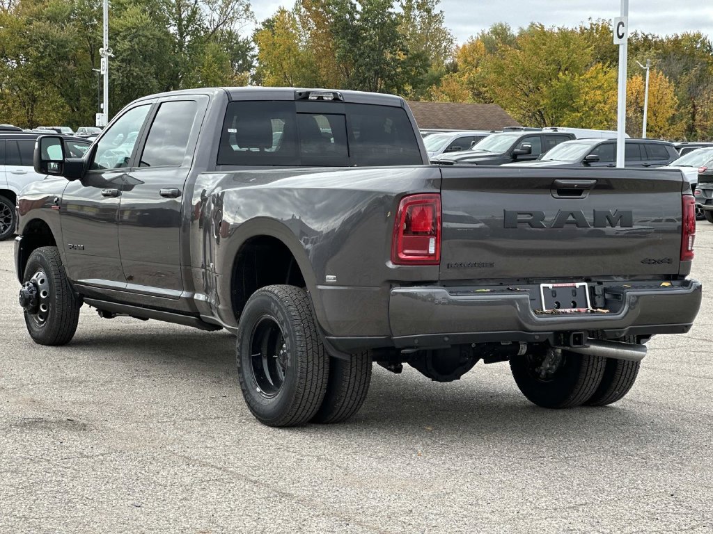 New 2027 RAM 3500 Laramie AWD/4WD image 4