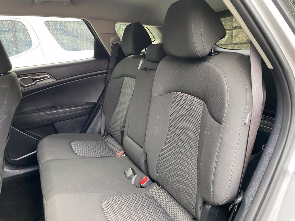 Used 2025 Kia Sportage LX FWD image 10