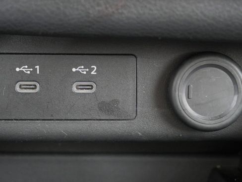 Used 2025 Nissan Rogue SV image 22