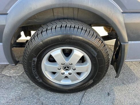 Used 2018 Mercedes-Benz Sprinter 2500 image 18