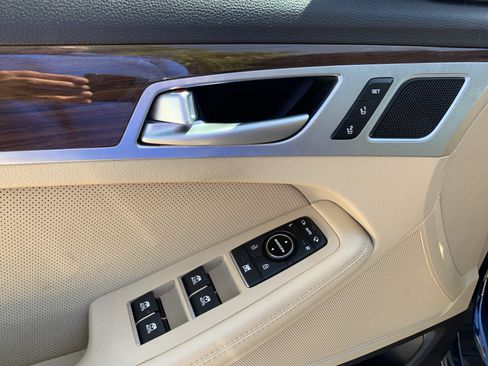 Used 2018 Genesis G80 3.8 RWD image 15