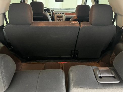 Used 2013 GMC Yukon SLE image 44